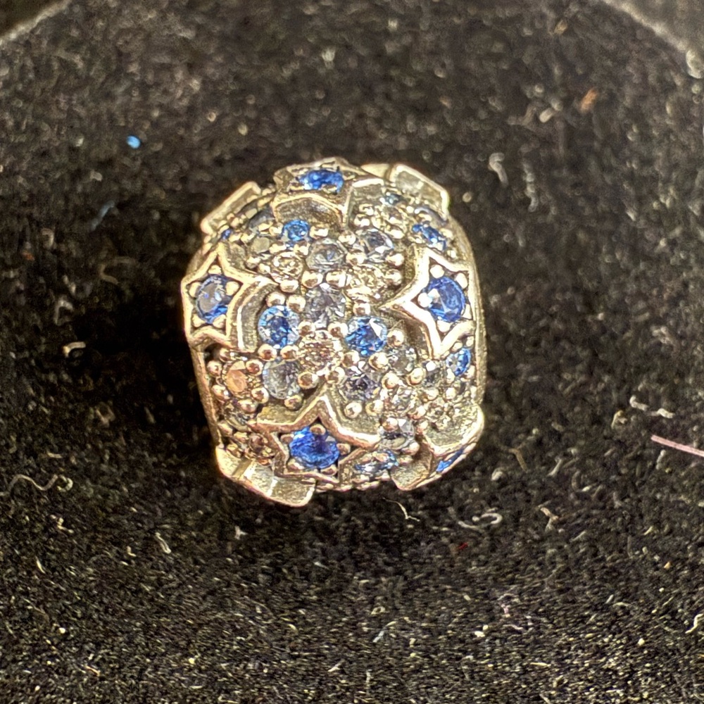 Pandora Elevated Stars Pavé Charm